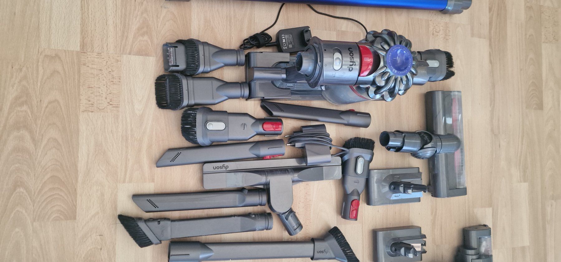 Dyson Staubsauger & Zubehör: Dyson – Gebraucht aus unterägeri von Cfmotor 1