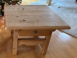 Rustikaler Couchtisch, Massivholz, Top Zustand