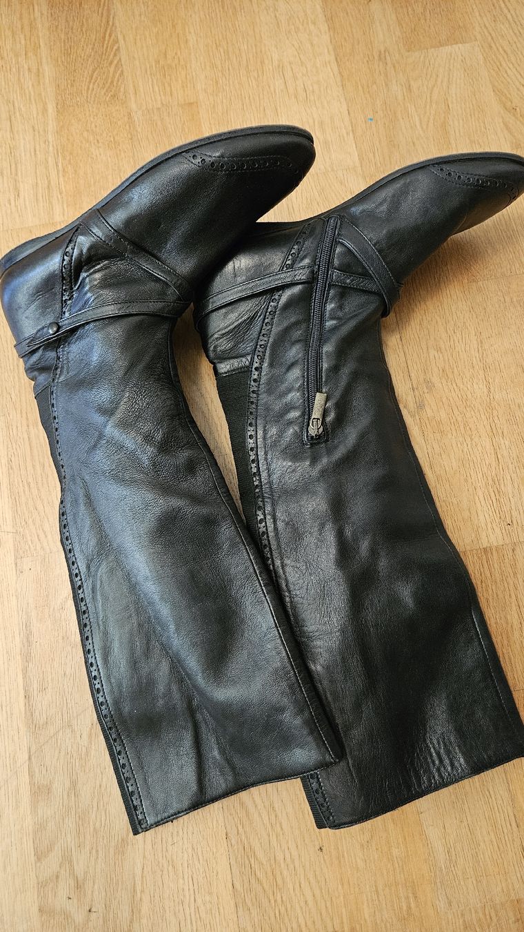 Damenschuhe: Geschmeidige Lederstiefel schwarz – Gebraucht aus Embrach von coegli 5