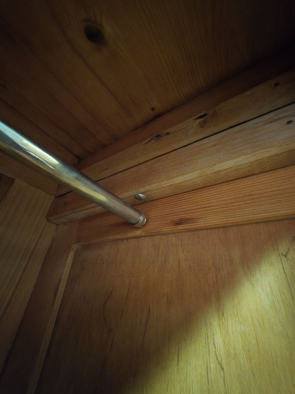 Armadi: Massiver Tannenholz Schrank – Usato da Montlingen venduto da Eifach_nur_Bellinda 4