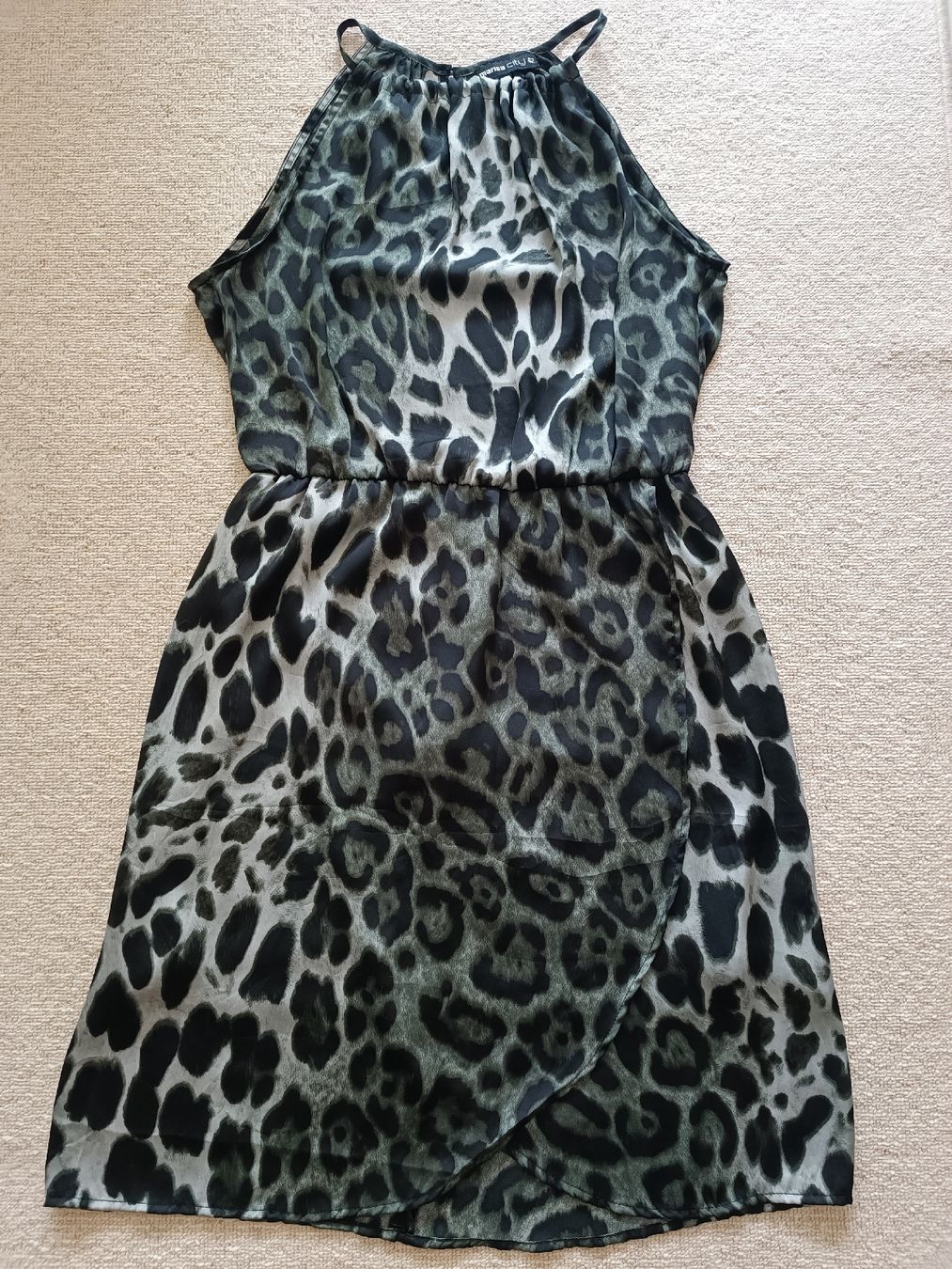 Kleider: Kleid mit Leopardenmuster, Wickelstil 42 – Gebraucht aus Wallisellen von C_DM