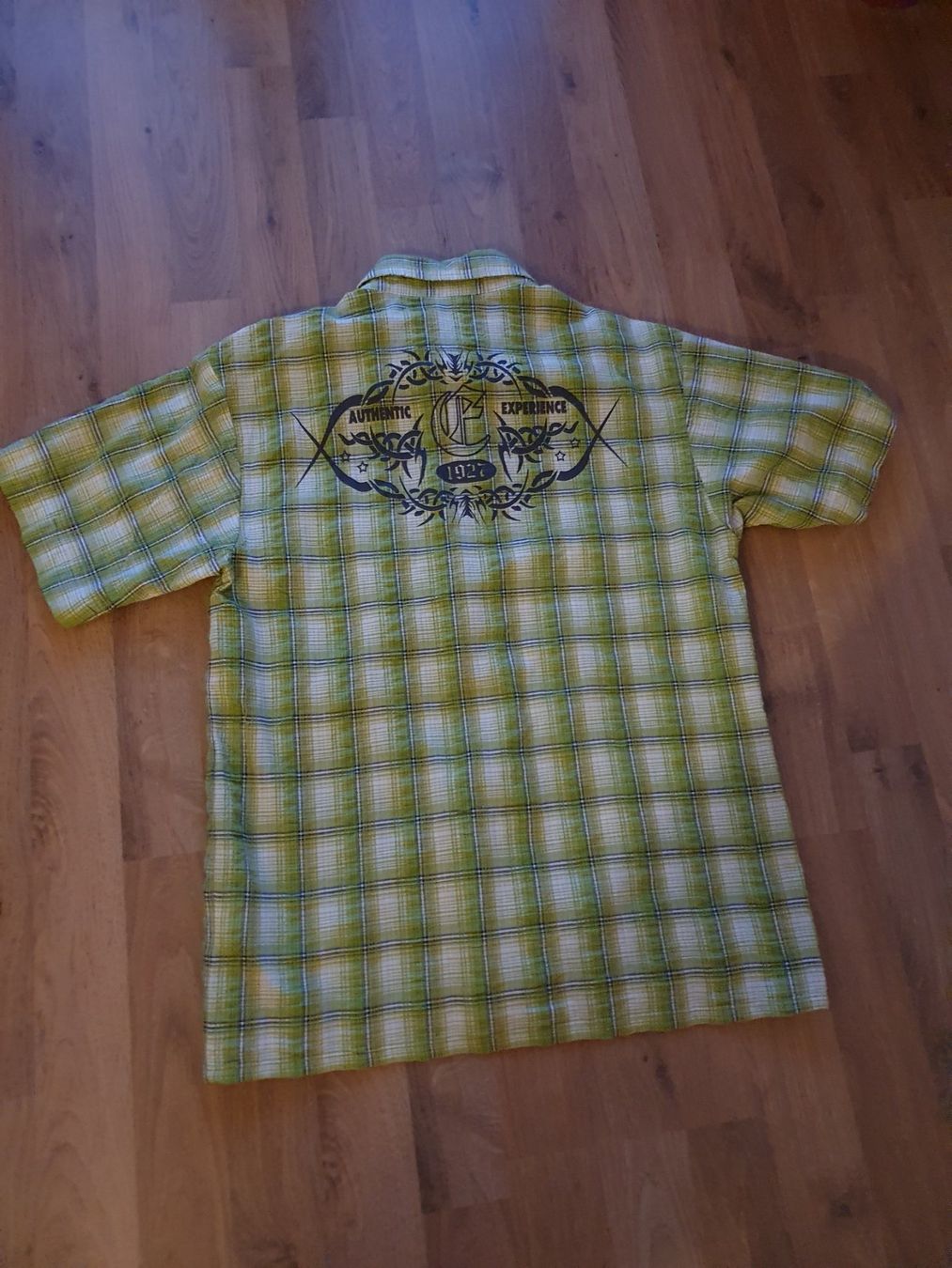 Camicie, T-shirt & Polo: Hemd kurzarm, Gr. 146/152, CHF 1.00! – Usato da Wallenwil venduto da Rainbow45 1