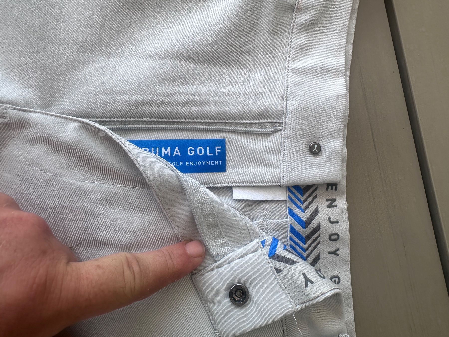 Puma Pantalons: Golfhosen - Puma - Hellgrau - 32 inch – Neuf (Voir description) à recherswil par Leuenberger_Lohn 1