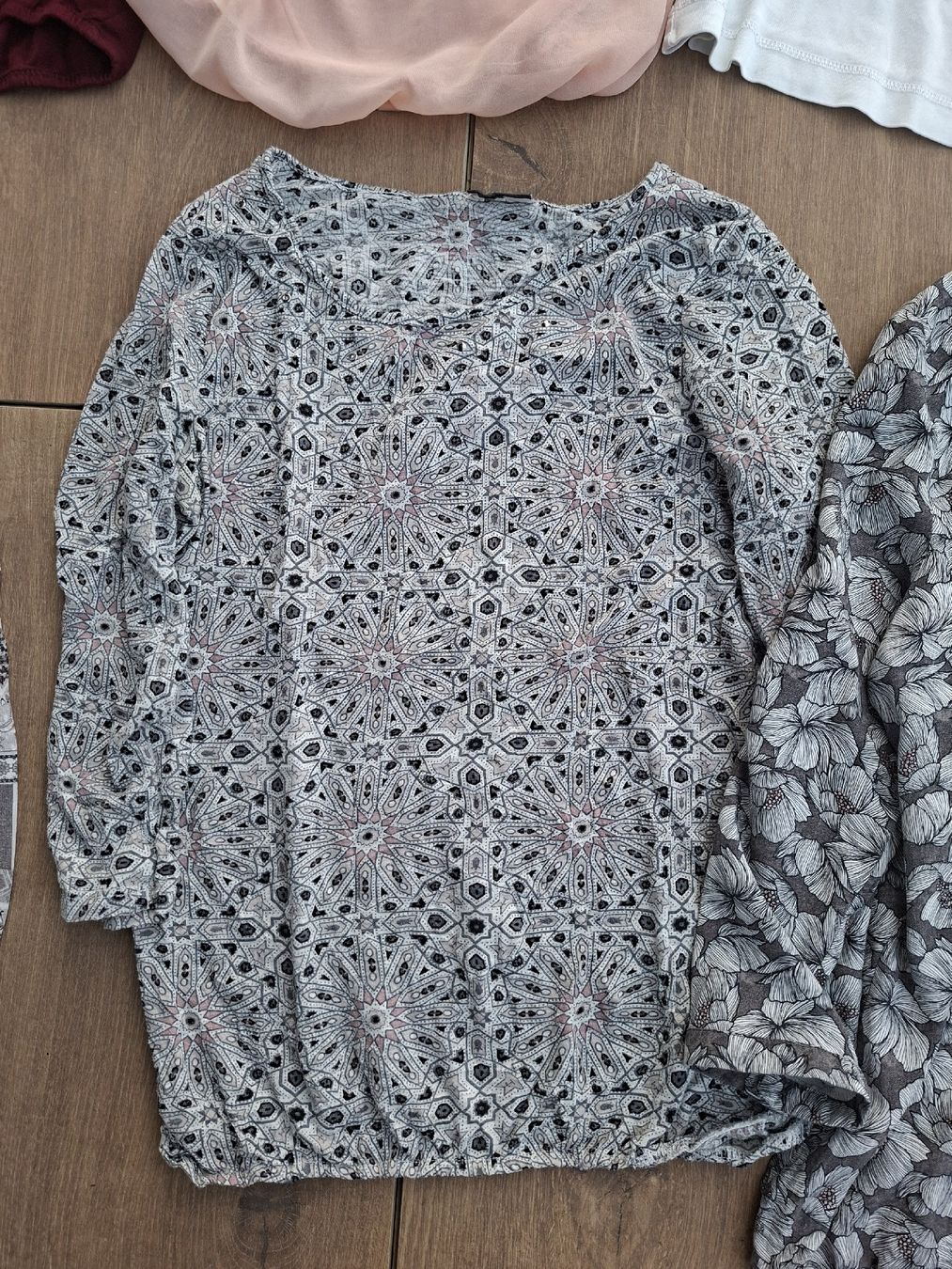 Lotti di vestiti: 7 Blusen und 3/4 Shirts – Usato da Kriens venduto da Ricobaby 4