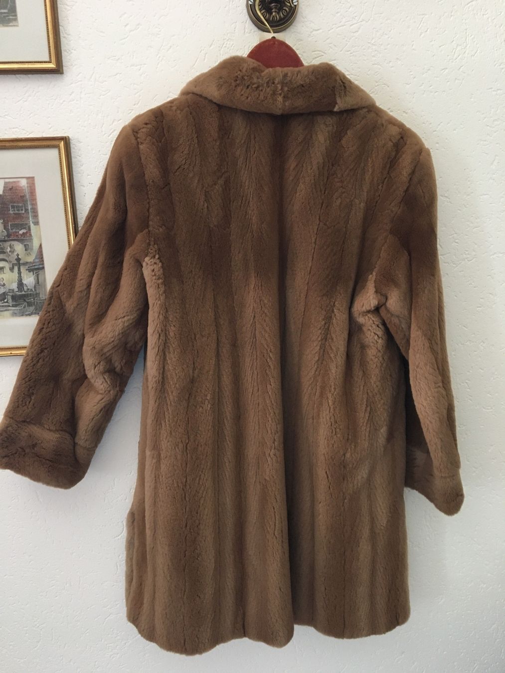 Mäntel: Manteau de fourrure – Gebraucht aus Vufflens-le-Château von vcourvoisier 1