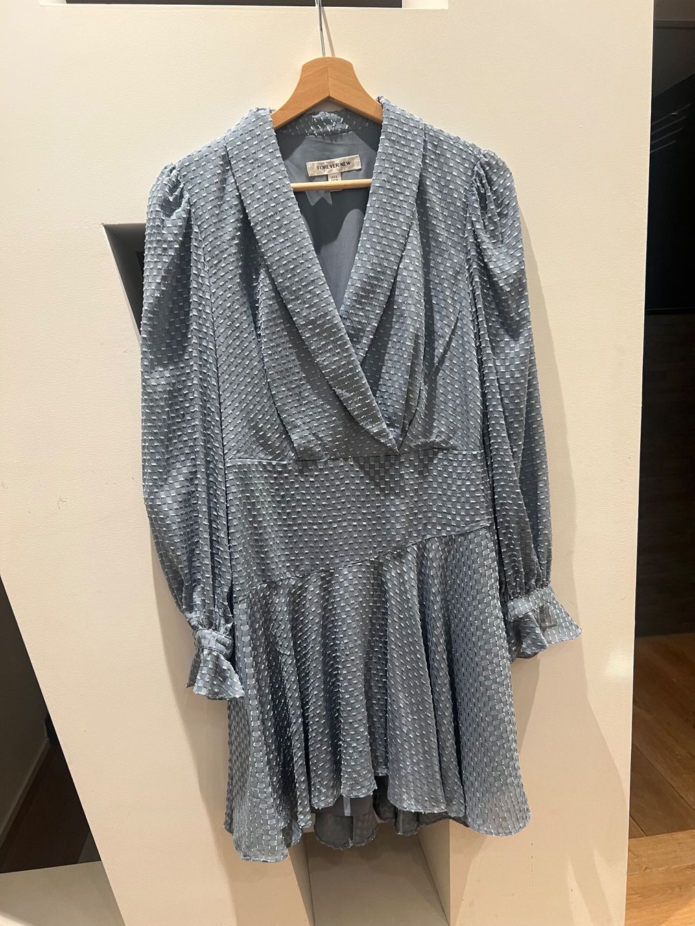 Vestiti: Forever New Kleid, Gr. 38, hellblau, Minikleid – Usato da Zollikon venduto da Jekled