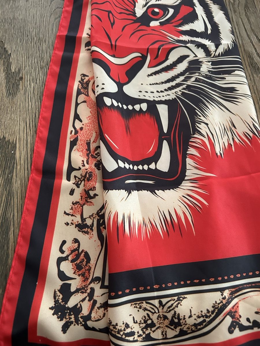 Foulards, Tücher & Schals: Tiger Halstuch – Neu (gemäss Beschreibung) aus Hofstetten SO von Treasurefinds 3