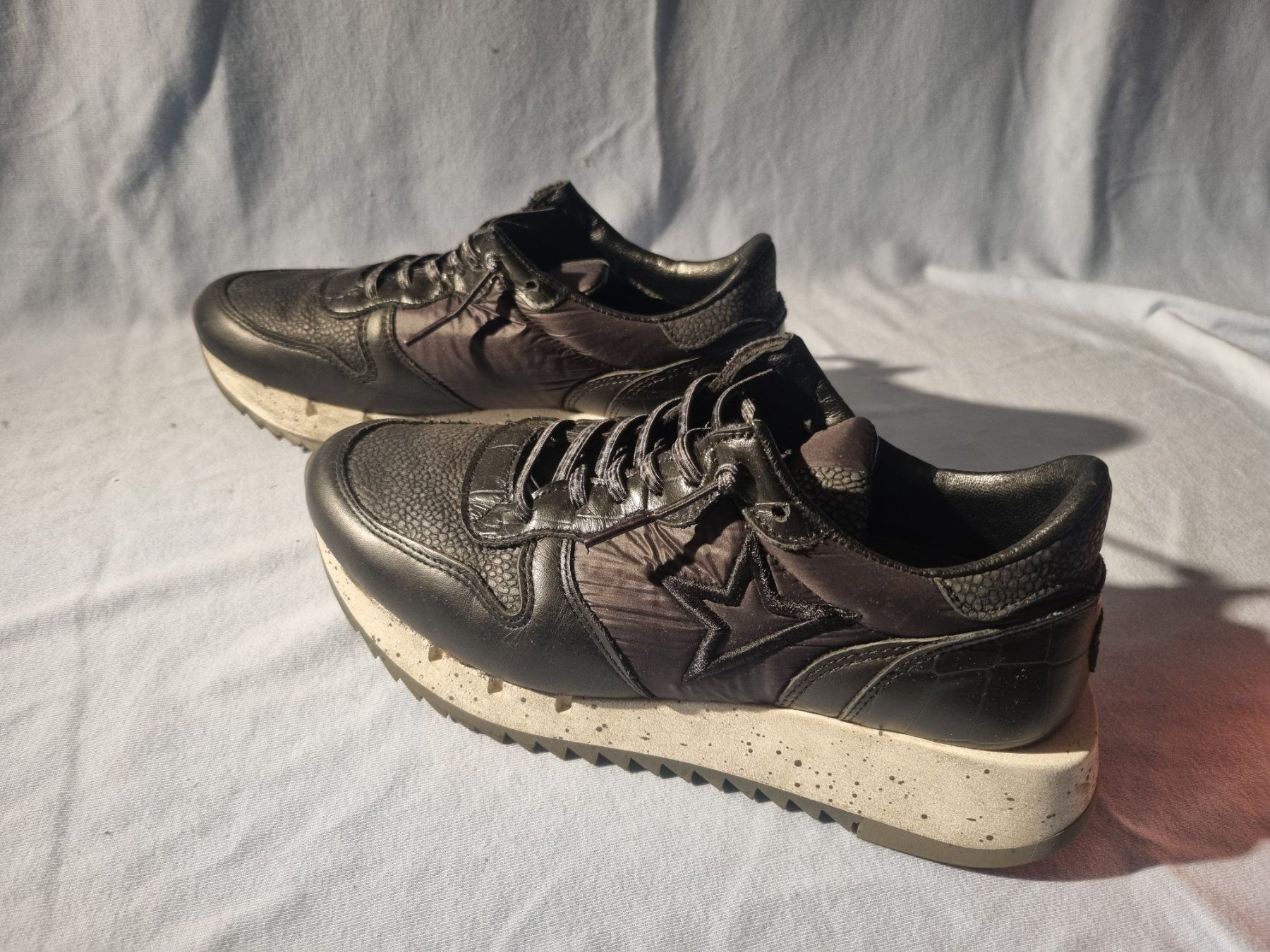 Scarpe da donna: Cetti Sneaker, Grösse 38, selten getragen – Usato da Willisau venduto da Hilbrand-Handel 1