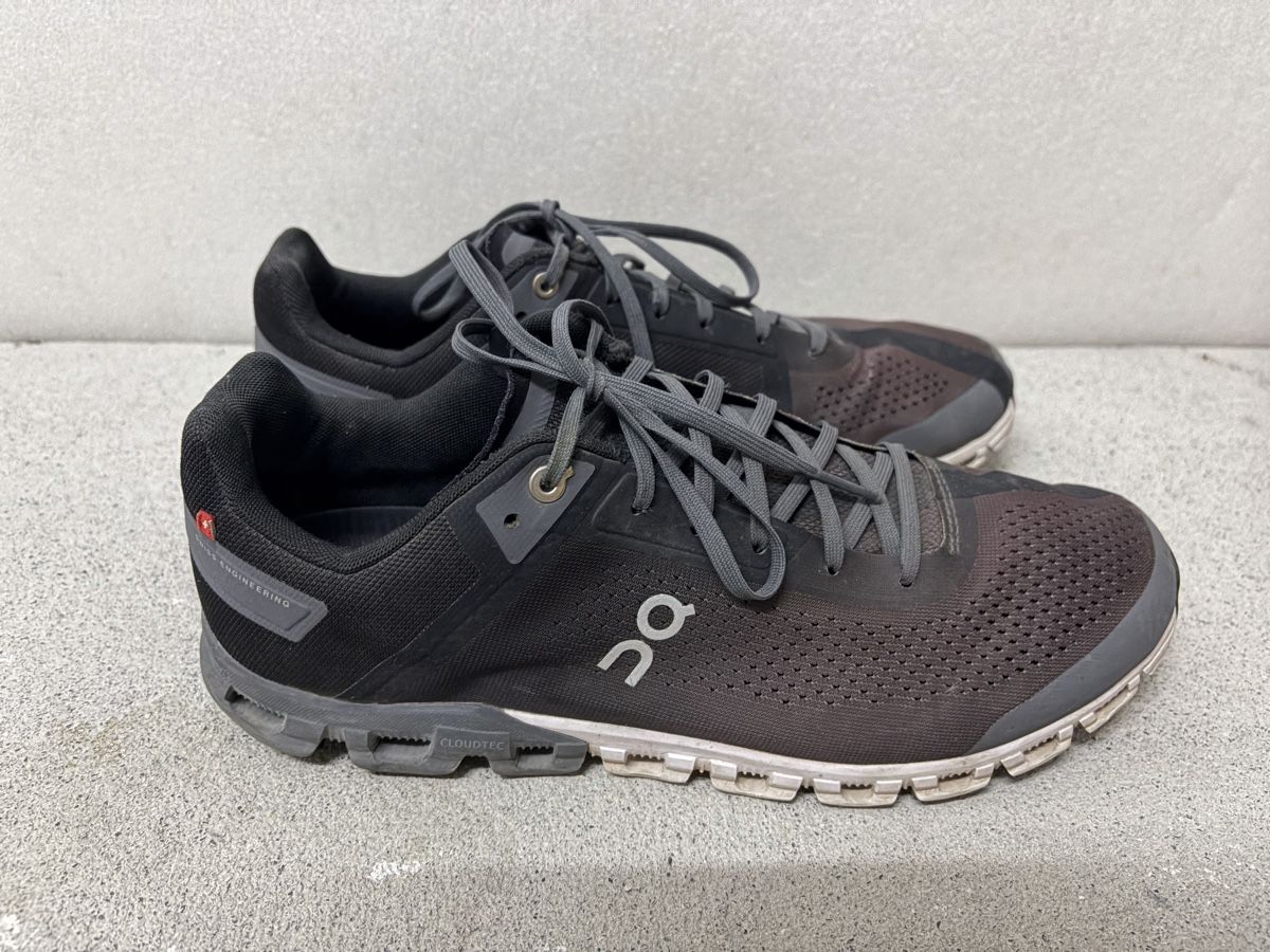 On Herrenschuhe: On Sneakers, Gr. 44 – Gebraucht aus Wallenwil von Rainbow45 2
