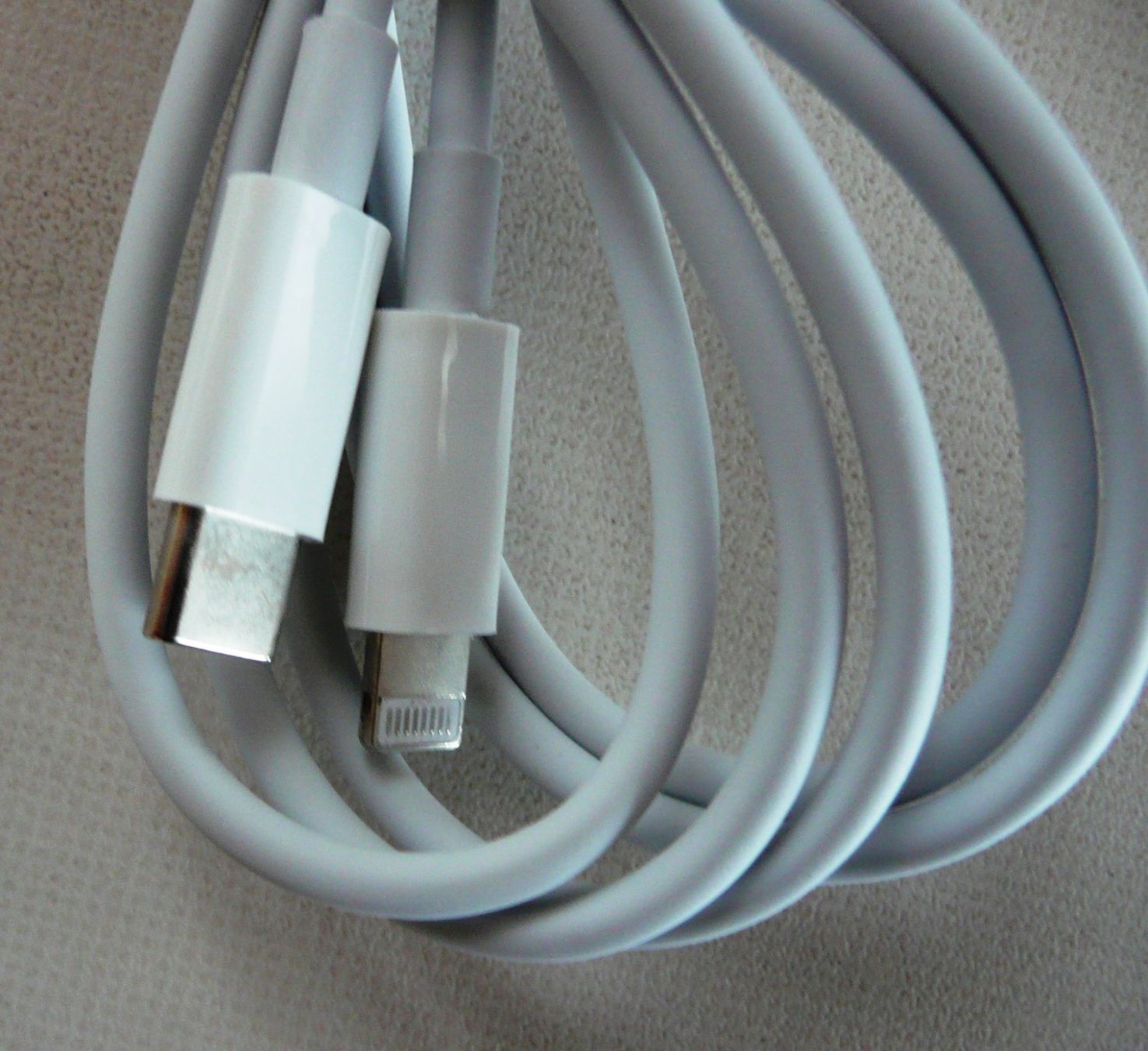 Apple Câbles: 2 Lightning-Kabel (1 & 2 Meter) mit USB-C-Anschluss – Neuf avec emballage d'origine à Zürich par zuerich00 5