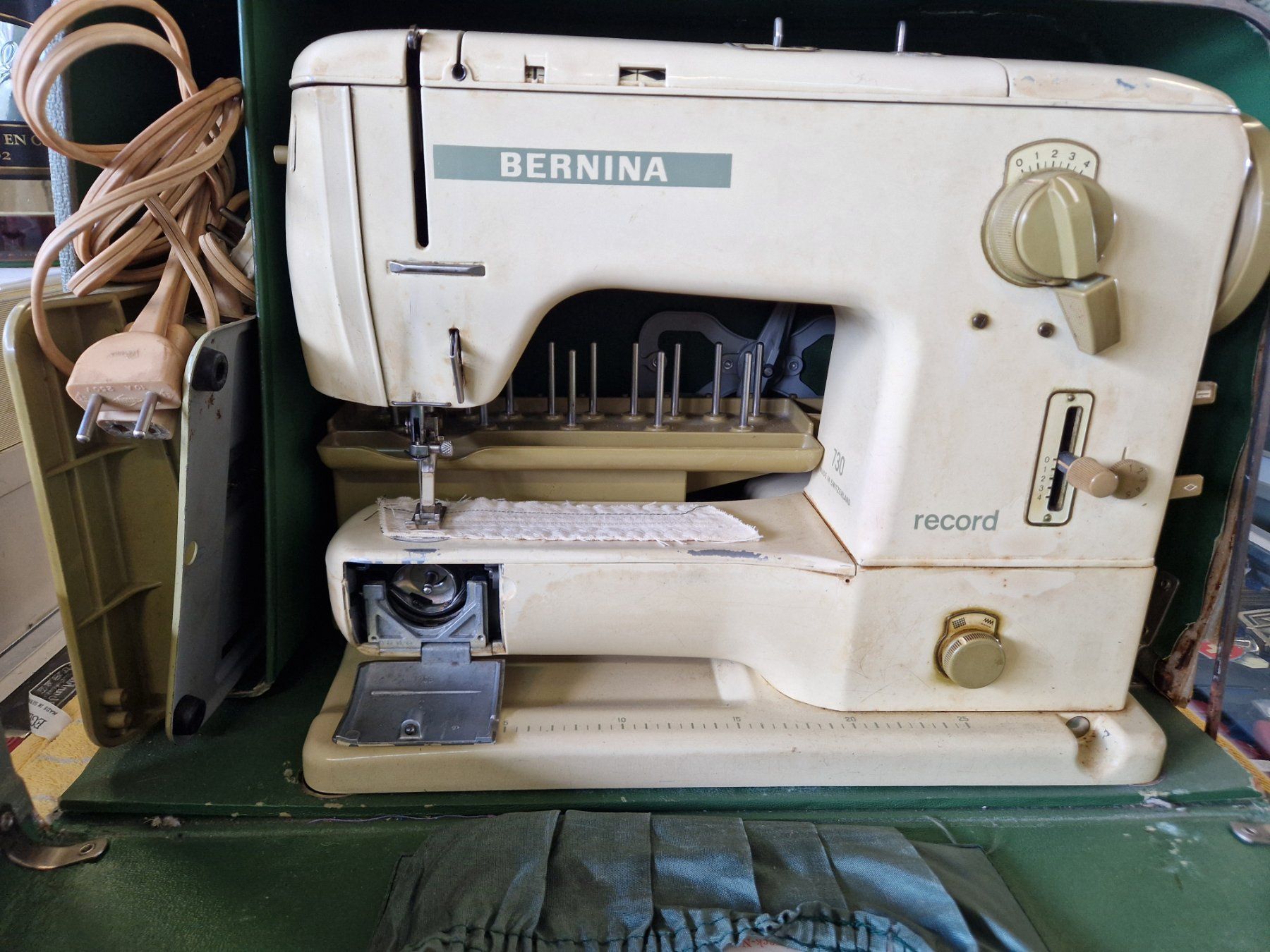 Bernina Macchine da cucire: Bernina Nähmaschine 730 – Usato da Wädenswil venduto da tometino 2