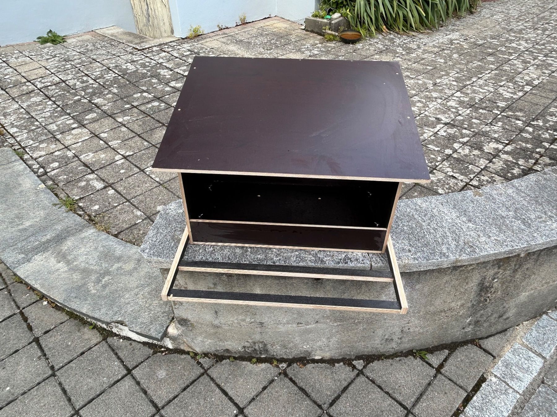 Casette per uccelli: Turmfalken Nistkasten – Nuovo (secondo la descrizione) da Brittnau venduto da Abellwald