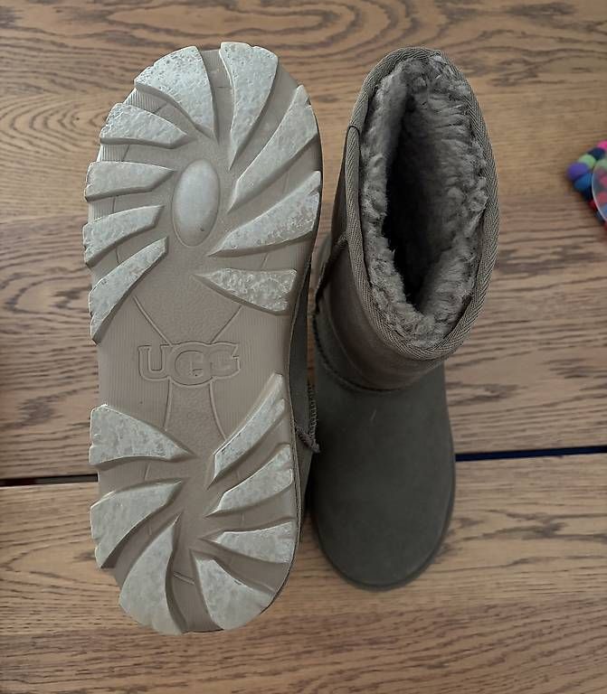 Scarpe da donna: Ugg Boot Brown Gr. 38 – Usato da Birmensdorf ZH venduto da japaro 2