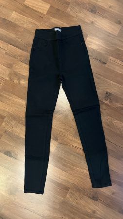 Schwarze Stretch Stoffhose Gr. 36 Damenhose neuwertig
