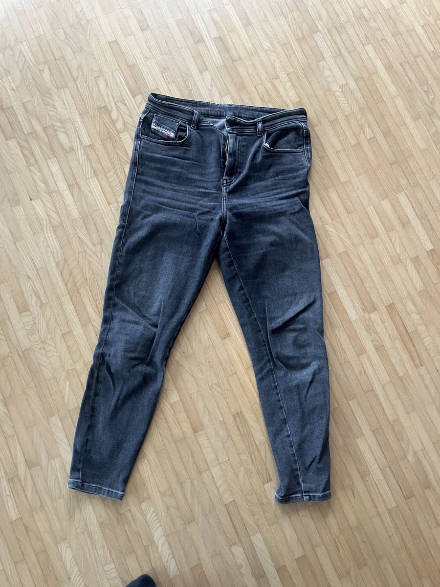 Diesel Jeans: Diesel Slandy High‼️ein Artikel gratis dazu – Gebraucht aus St. Gallen von elli18
