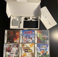 Nintendo DSi OVP + 5 Spiele