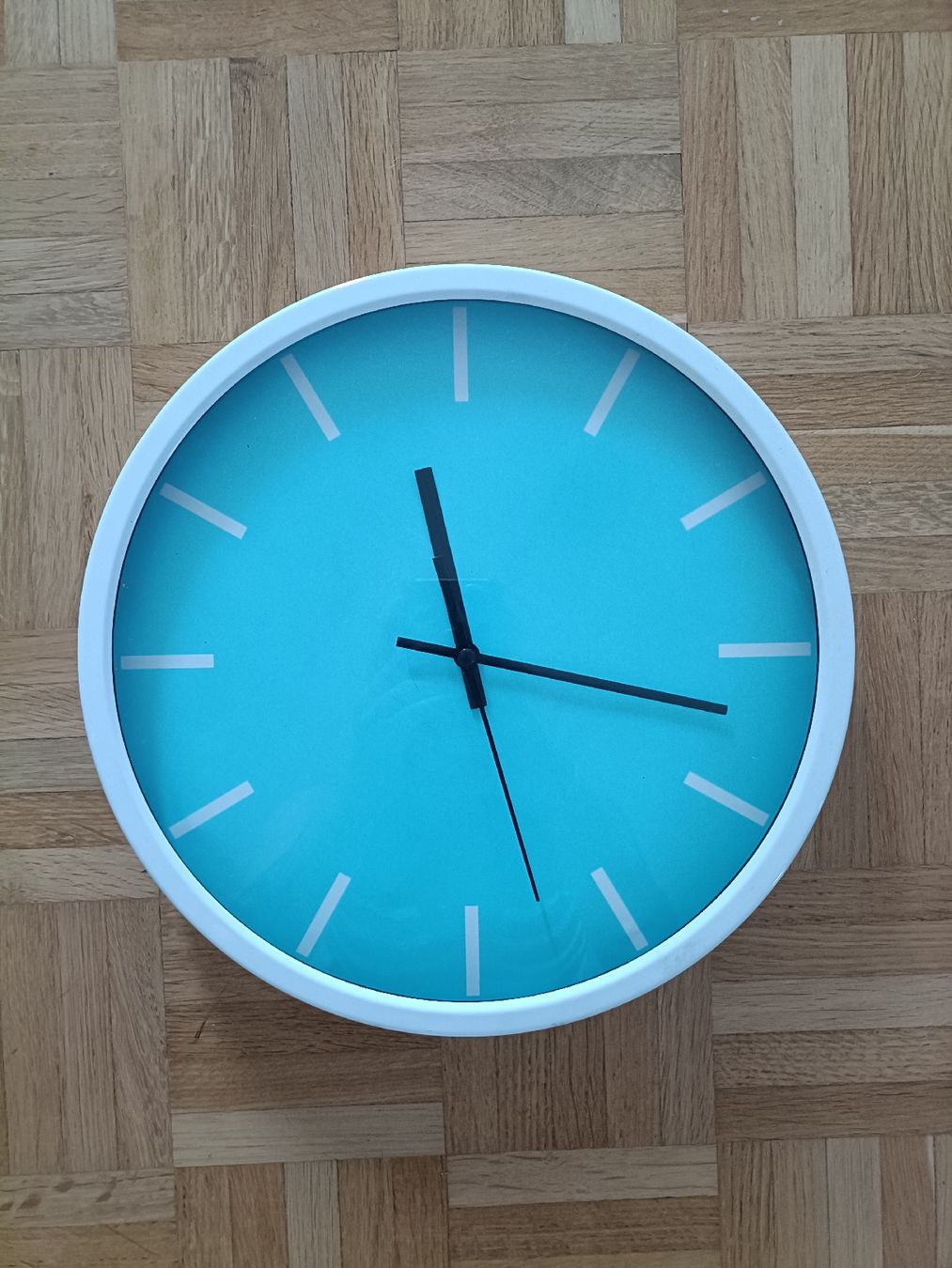 Alle Dekorationen: Wanduhr 30cm Durchmesser – Gebraucht aus Dübendorf von Me_sa