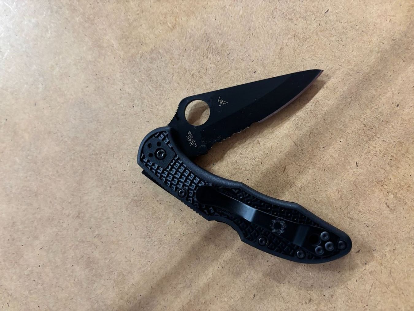 Spyderco Accessoires: Spyderco Delica 4 Lightweight Schwarz – Neuf avec emballage d'origine à Balsthal par allmedba 2