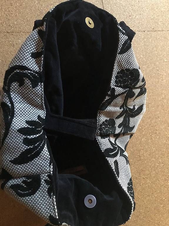 Sacs femmes: Sac en tissu – D'occasion à Riex par sie_ngx9 1