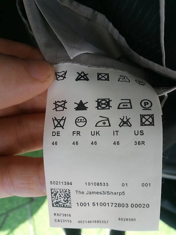 Hugo Boss Anzüge: Hugo Boss Jacket schwarz gr46 – Gebraucht aus Seuzach von Shhfalfa 2