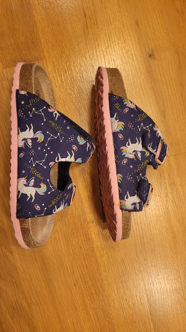 Schuhe für Mädchen: Pantoletten, Grösse 28 – Gebraucht aus Uetendorf von Heyhey3661 2