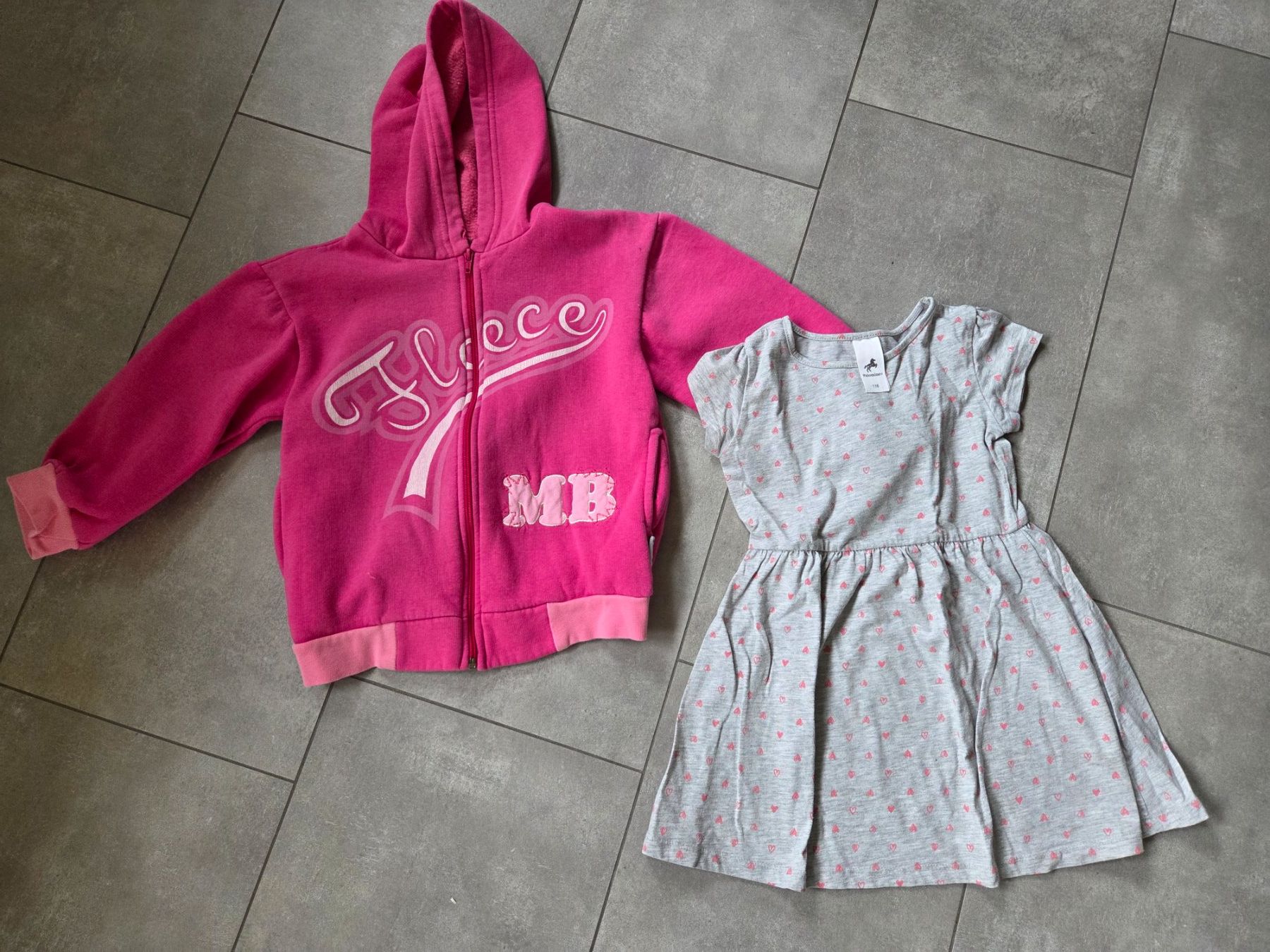Lotti & Set di vestiti: 8- teiliges Kleiderpaket Grösse 116 – Usato da Wiesendangen venduto da troawus 1