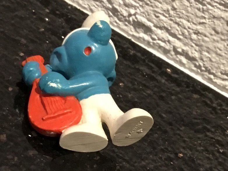 Schleich Statuette: Gitarrenschlumpf, 1969, Farbvariante – Usato da Niederweningen venduto da baghirac 1