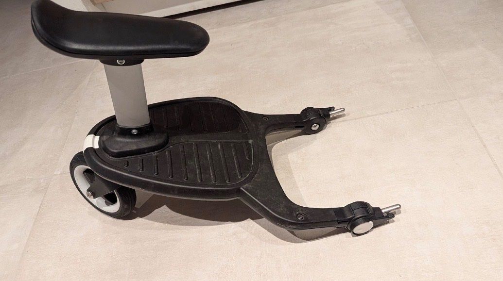 Bugaboo Kinderwagen Zubehör: Bugaboo Buggy Board mit Sitz – guter Zustand – Gebraucht aus Langnau am Albis von klavierzh