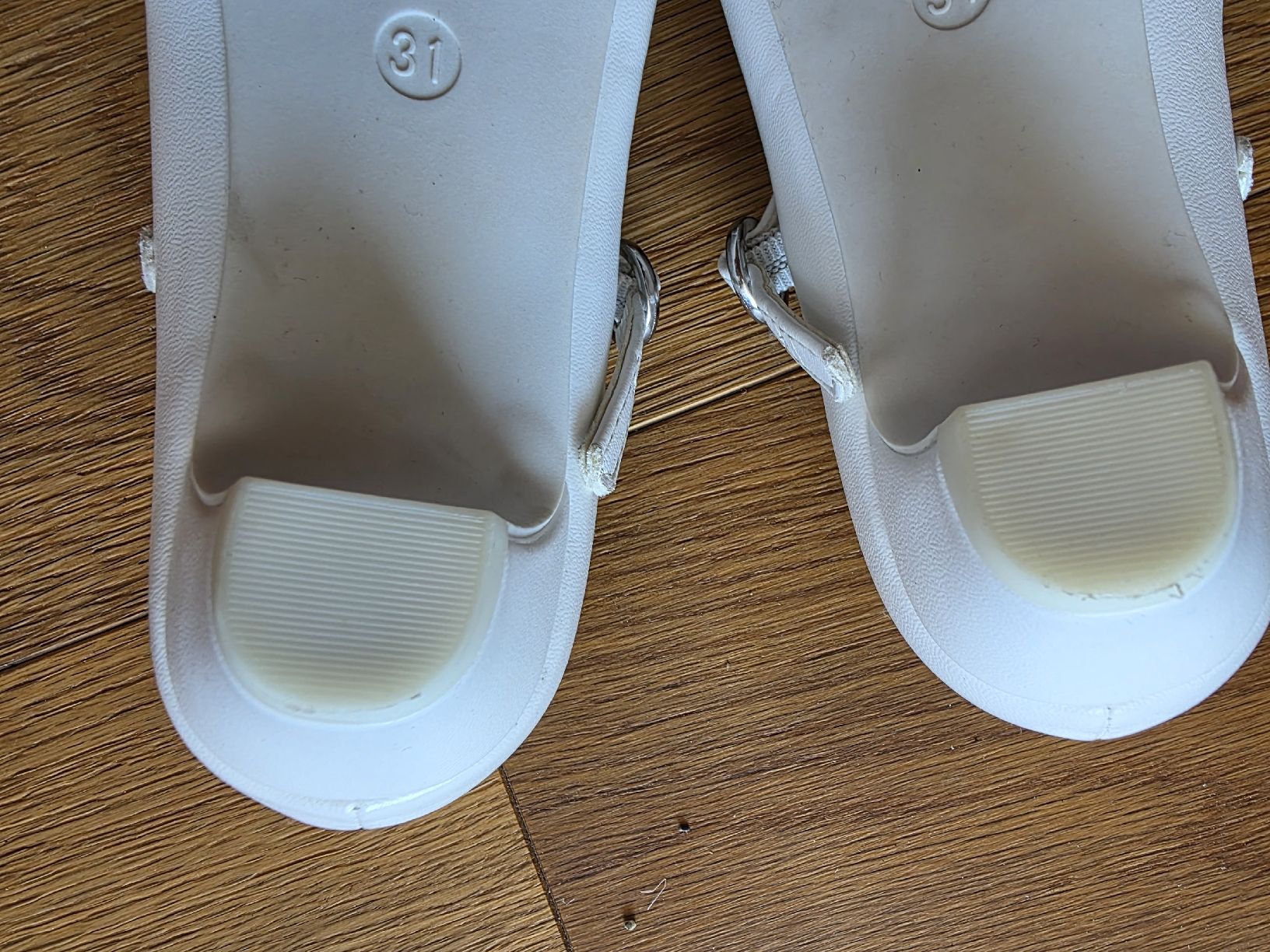 Dosenbach Scarpe per ragazze: Mädchen Schuhe Cupcake mit Blumen, Grösse 31, NEU! – Nuovo (secondo la descrizione) da Zell LU venduto da claro62 5