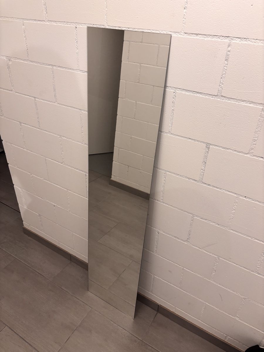 Miroirs: IKEA Spiegel mit Befestigungsmaterial 30x130cm – D'occasion à Stachen par stachi08