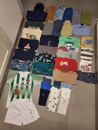 Jungen Kleiderpaket Gr. 110–116 (38-teilig)