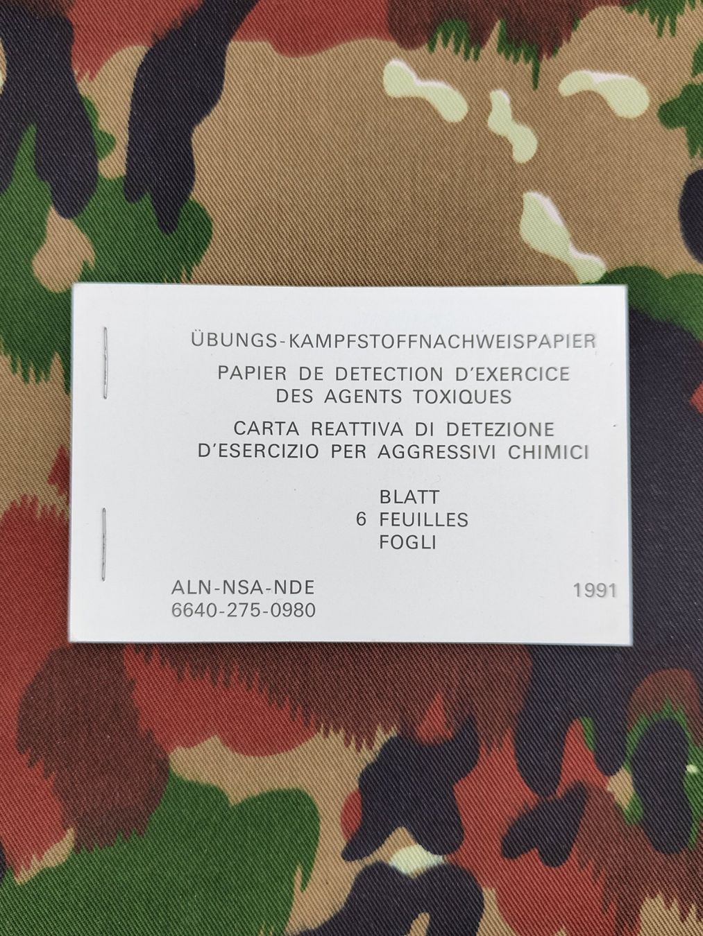 Schweizer Armee Uniformi: Übungs-Kampfstoffnachweispapier 6 Blatt, 1991 – Usato da Bauma venduto da SwissMilitaria