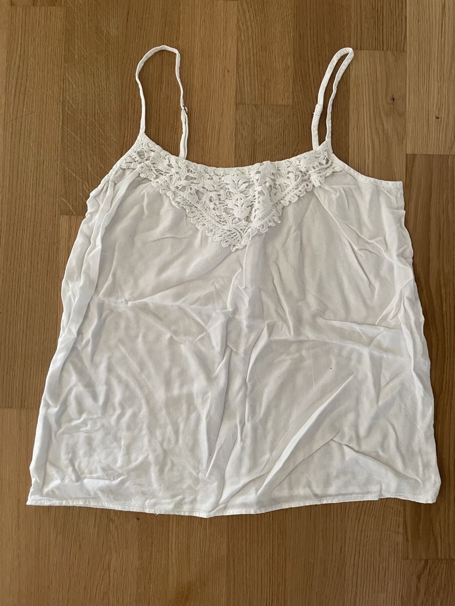Top: Spitzentop, Weiss, S – Usato da aarau venduto da A.Naef