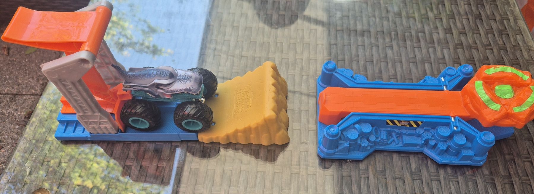 Hot Wheels Giocattoli: Hotwheels Monster Truck Set – Usato da Rümlang venduto da Kakut 1