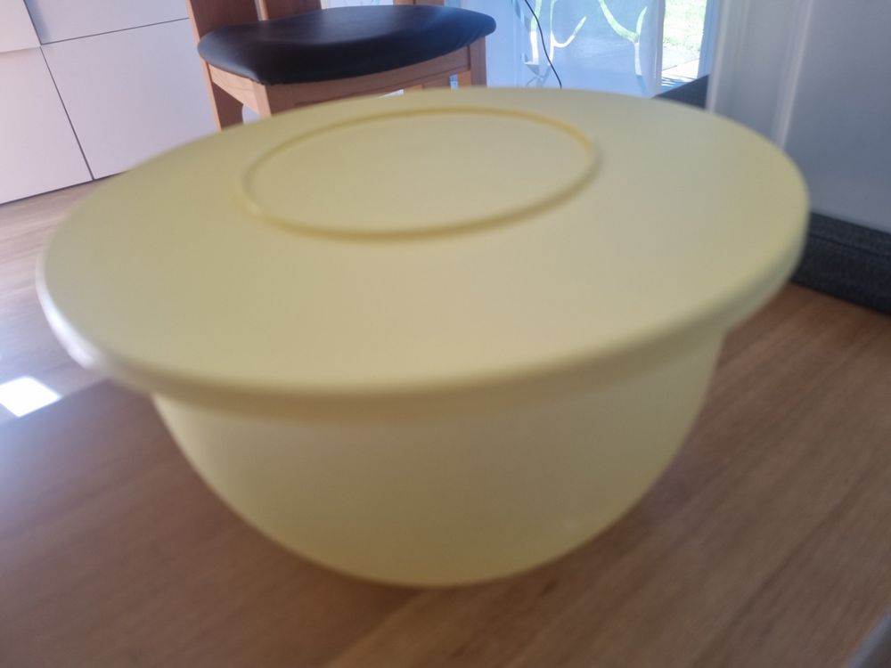 Tupperware Aqua-Safe Wasserflaschen 2er-Set – 1 Liter, Gelb & Violett, Auslaufsicher, Leicht & Ergonomisch