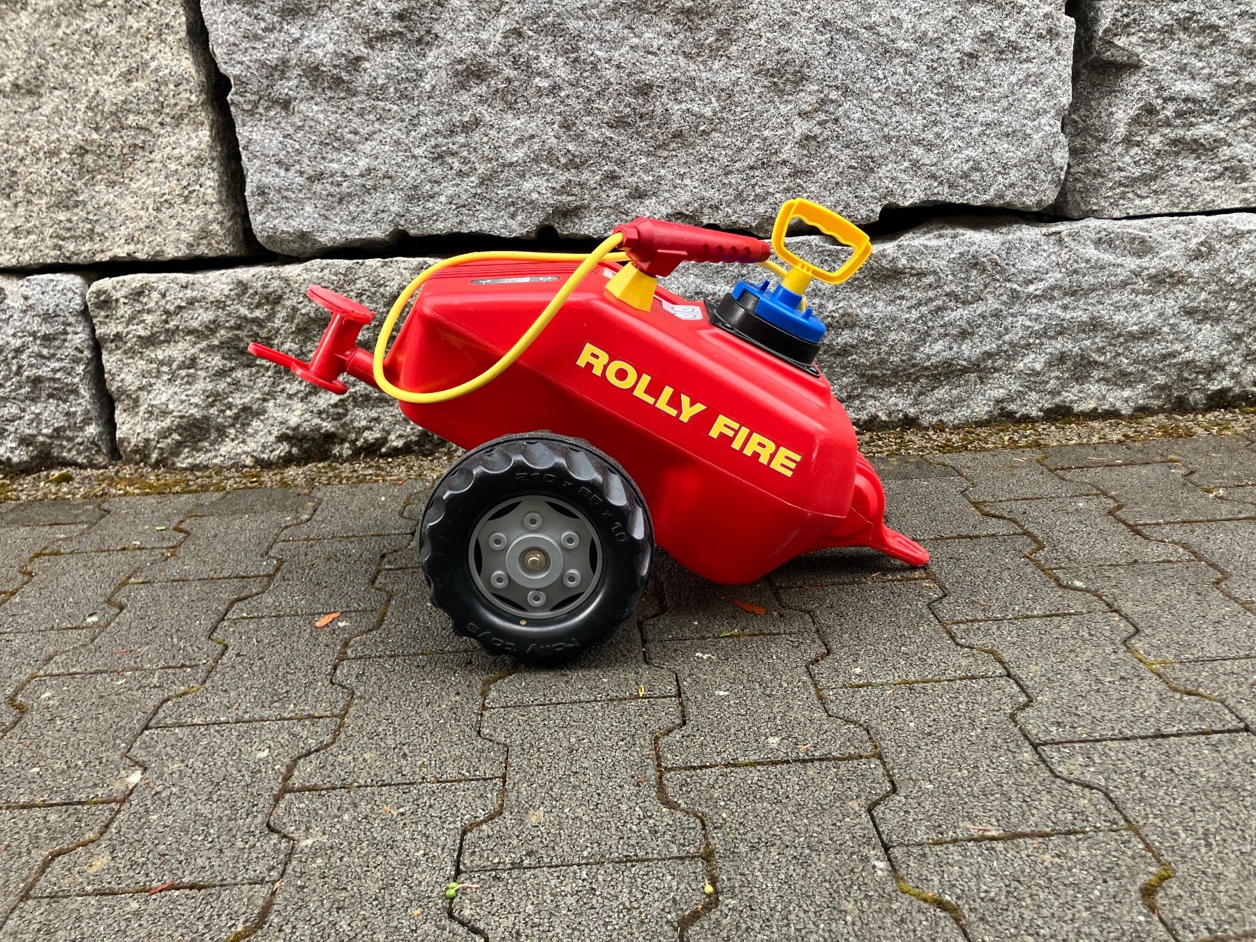 Rolly Toys Véhicules pour enfants: Spielzeug-Spritzfass Rolly Fire – D'occasion à Sempach Station par Pipopipo 1