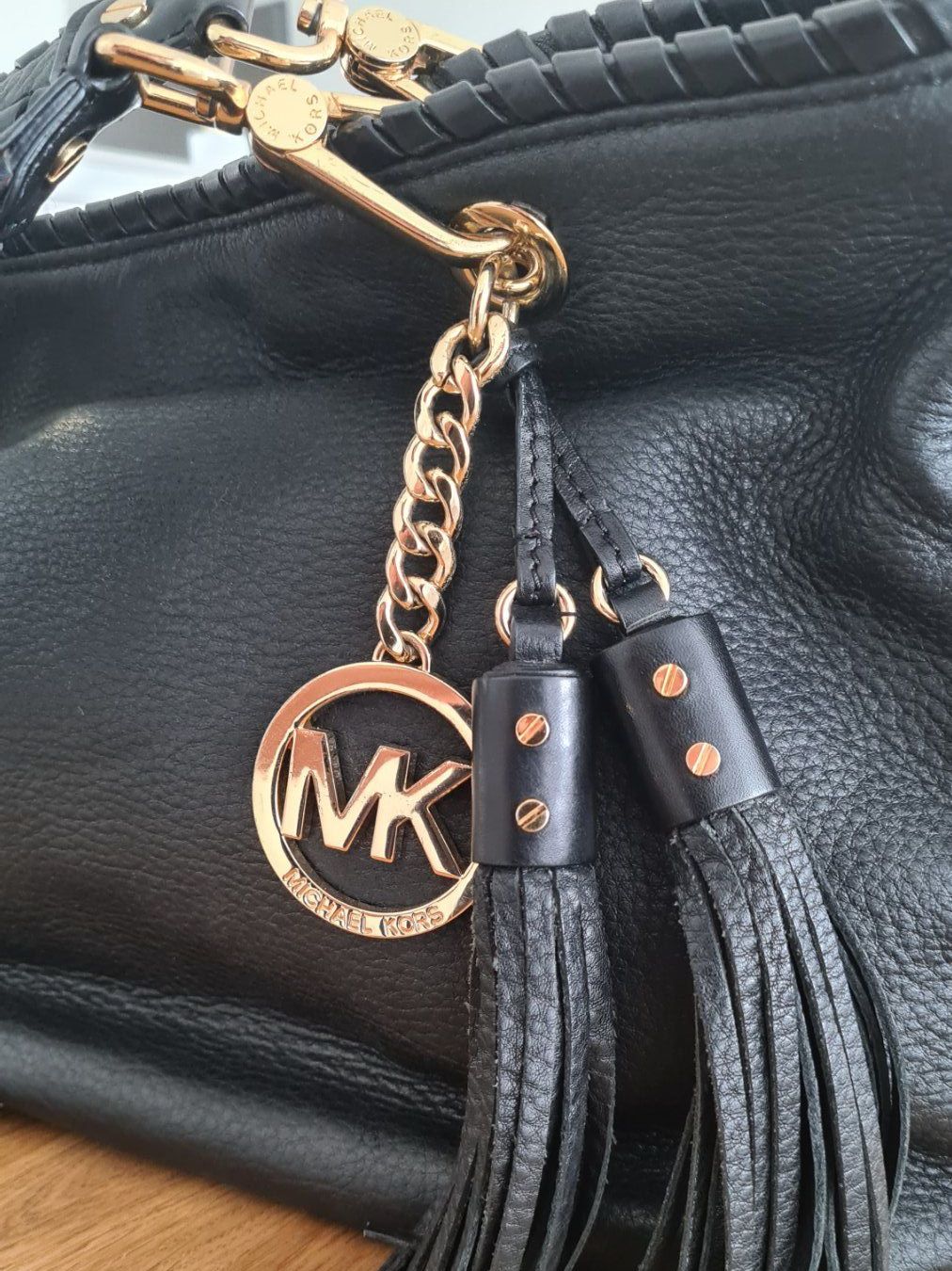 Michael Kors Borse da donna: Michael Kors Handtasche Schwarz Leder – Usato da Jona venduto da hen_7fyc 3
