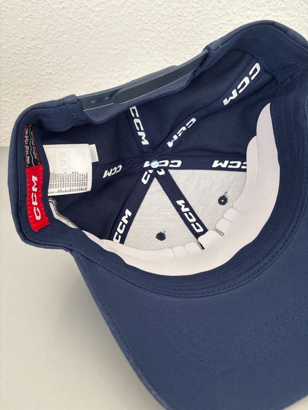 Ccm Canottiere & Pantaloni: EVZ EV Zug CCM One Size Cap Neu – Nuovo e nell'imballaggio originale da Unterägeri venduto da flu_zp5d 6