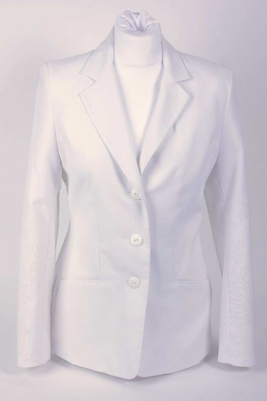 Giacche: HENNES Blazer weiss gr. 40 – Usato da Zollikofen venduto da Restwert_Zollikofen