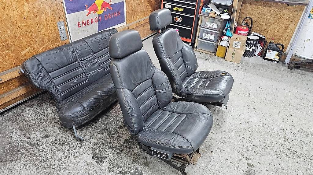 Jeep Tutti pezzi di ricambio auto: Komplette Leder-Sitzgarnitur Jeep Cherokee XJ – Usato da Wettswil venduto da Swiss_Outlaw