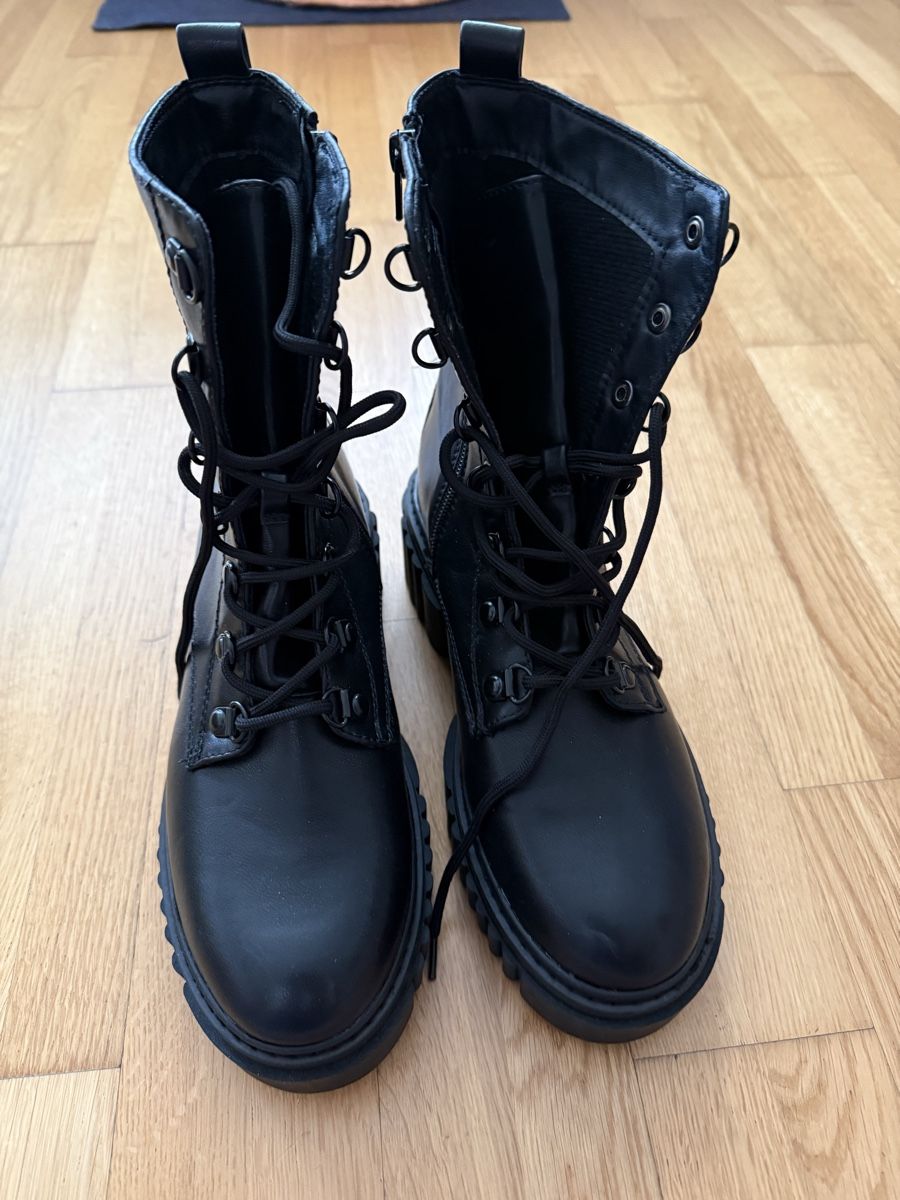 Scarpe da donna: Damen-Stiefel CATWALK Gr. 39 – Usato da Wil SG venduto da man_jcm5 1