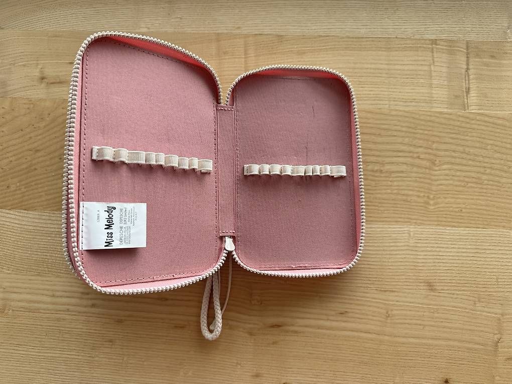 Schüler-Etuis: Trousse d'école cheval  – Gebraucht aus St-Aubin-Sauges von Kelkel 3