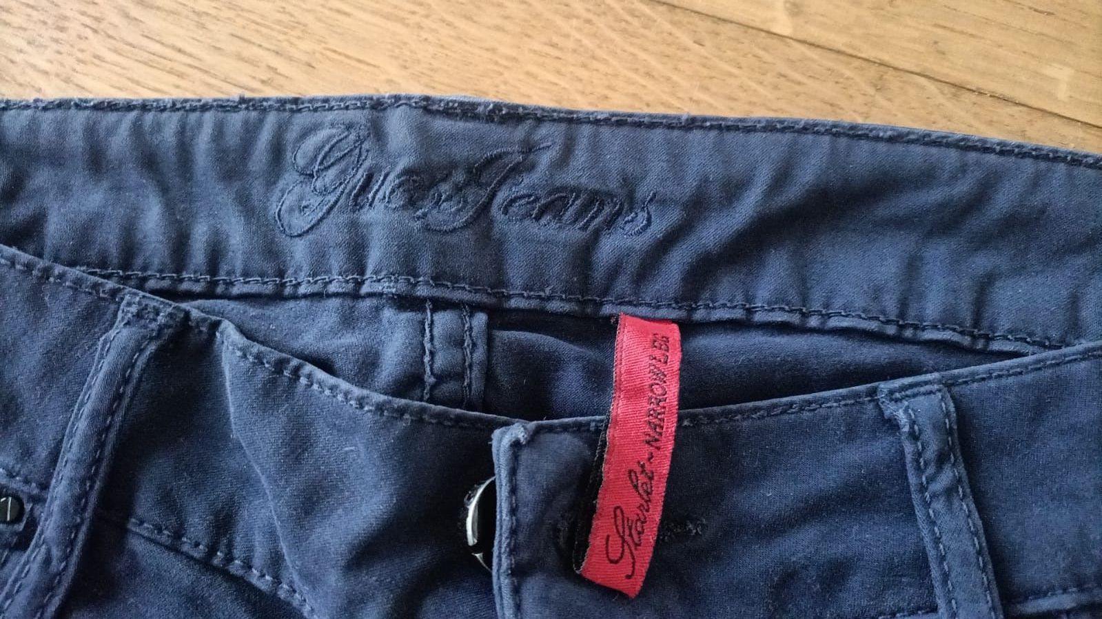 Guess Jeans: Guess Jeans - Grösse 28 – Usato da losone venduto da china06 2