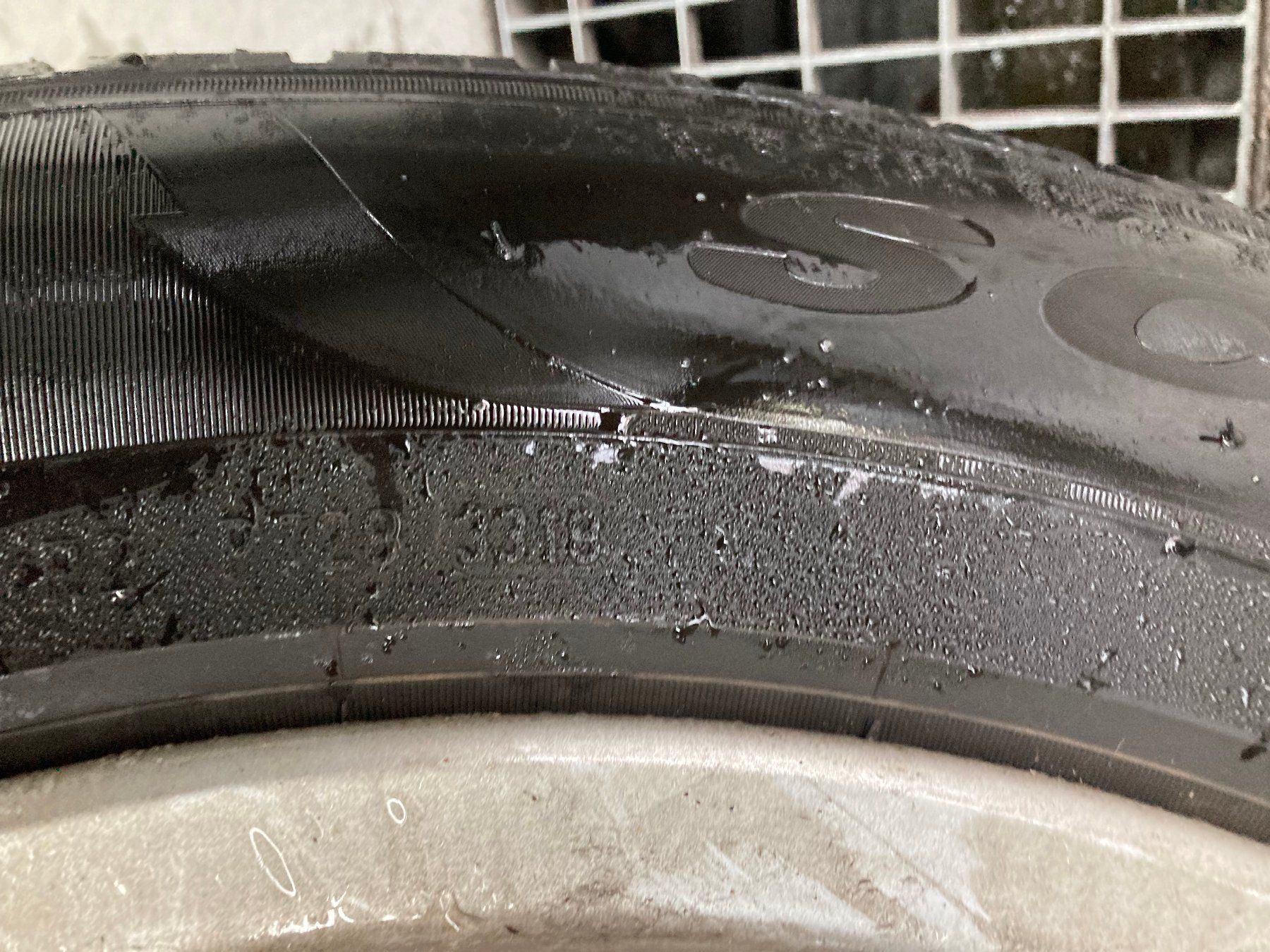 Audi Pneumatici & Ruote complete: Audi Q5 Winterräder 235/65R17 – Usato da Cham venduto da WB2223 5