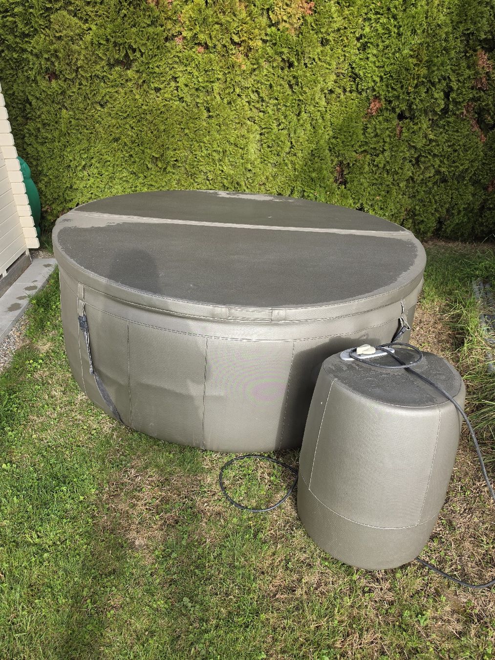 Softub Whirlpool: Whirlpool Stoftub Poseidon taupeb – Usato da Freidorf TG venduto da stop05 5