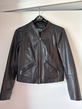 Lederjacke von comma schwarz Grösse 40 guter Zustand