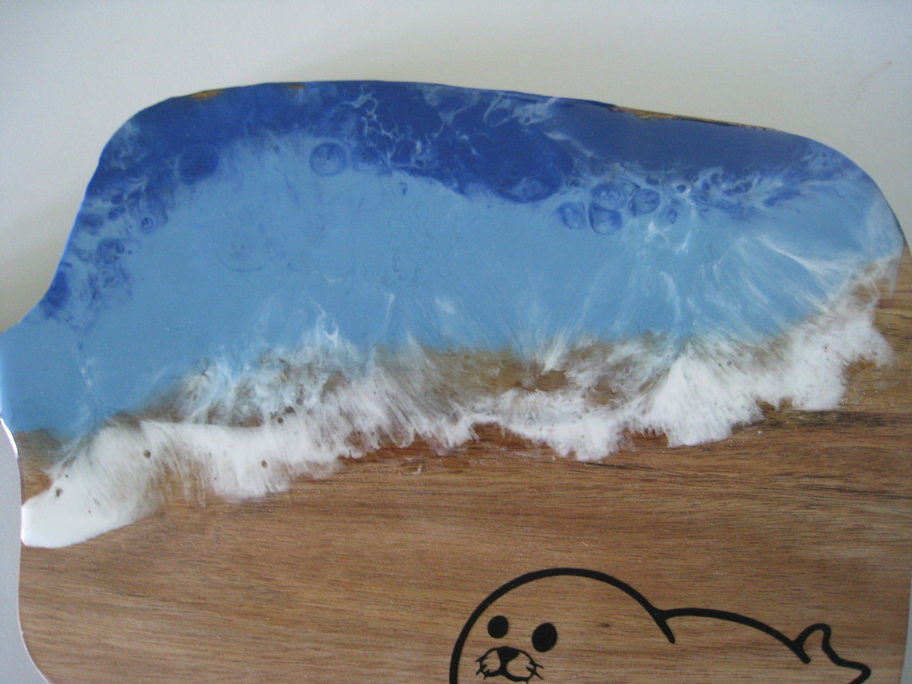Articoli in legno: Handarbeit von Stemily  Brett  Robbe in Epoxyharz – Nuovo (secondo la descrizione) da Aarwangen venduto da Pinsel7890 4