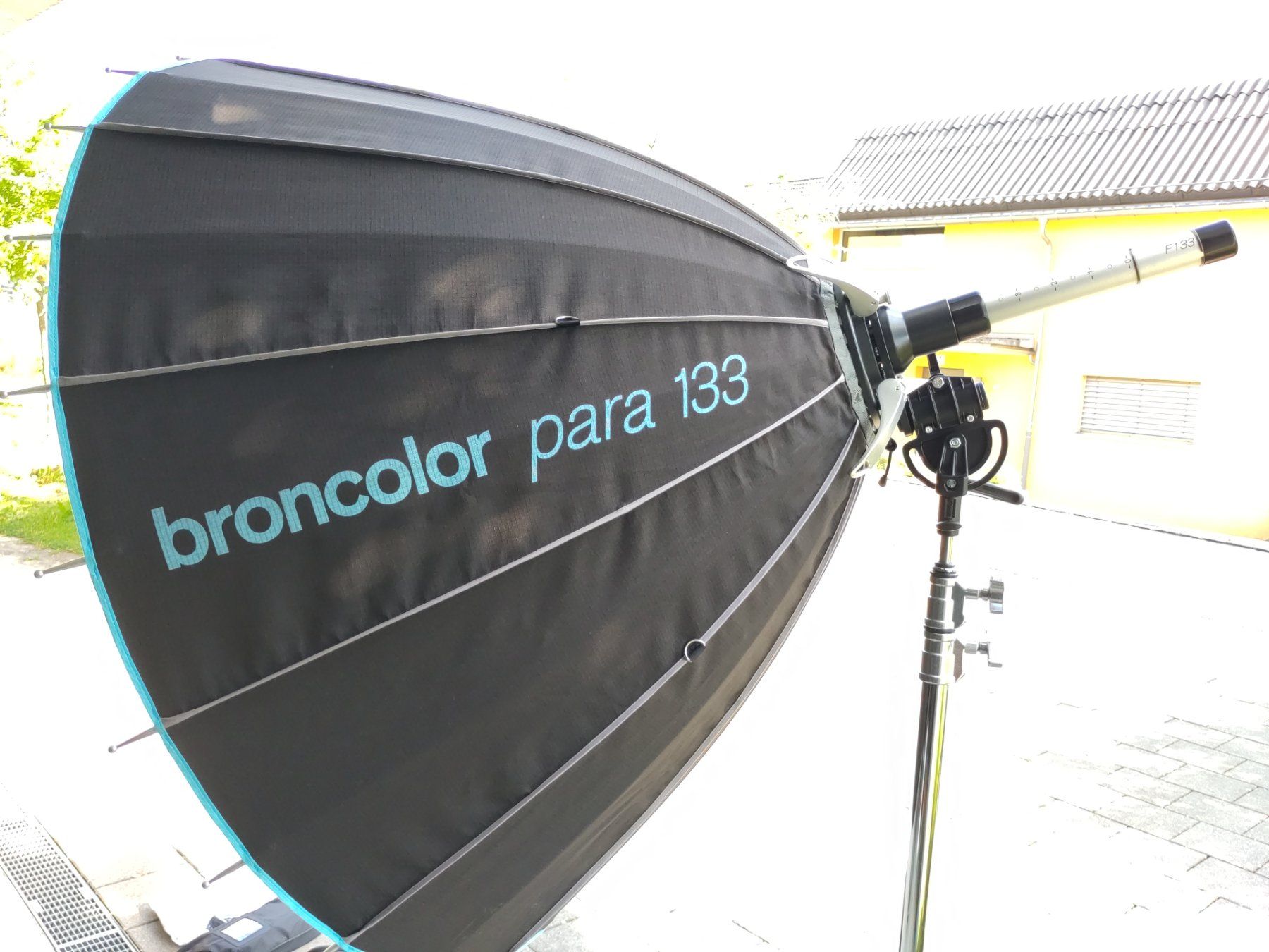 Lampen: Broncolor Para 133 inkl. Wabe und Diffusor – Gebraucht aus Löhningen von pat_gs2j