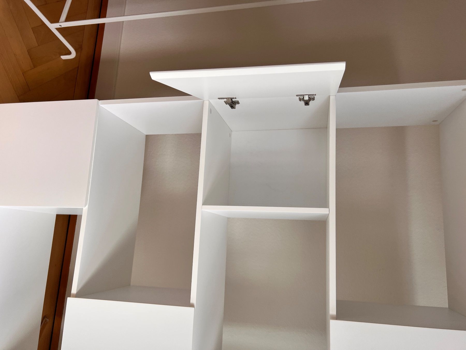 Maisons du monde Armadi: Weisses Schrank, Maison du Monde – Usato da Zürich venduto da Isabelschoeni 2