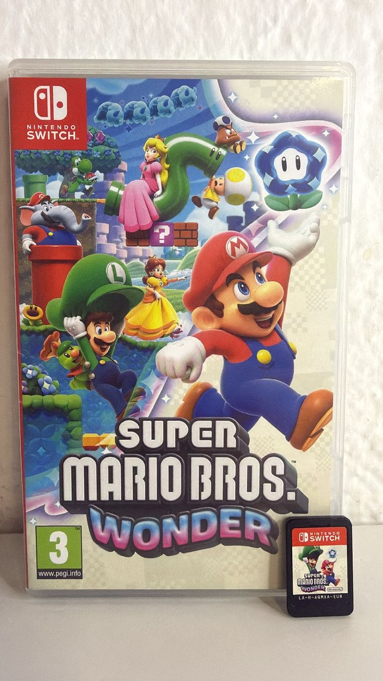 Nintendo Consoles: Nintendo Switch Super Mario Bros Wonder  – D'occasion à Ehrendingen par lax21